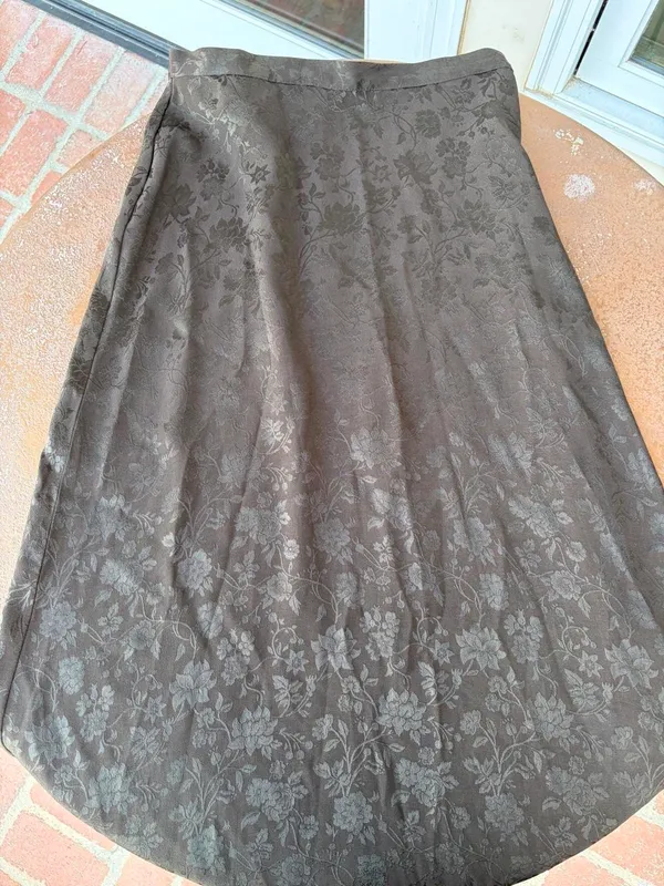 Free People Vtg Laura Ashley brown floral maxi skirt / waist apx 26/ xs #fairycore #cottagecore #bohemian #classy #western - Image 5