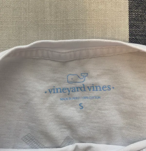 Vineyard Vines Tshirt - Image 3