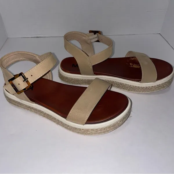 Mia Kiera Size 7.5 Espadrille Platform Sandal in Tan - Image 4