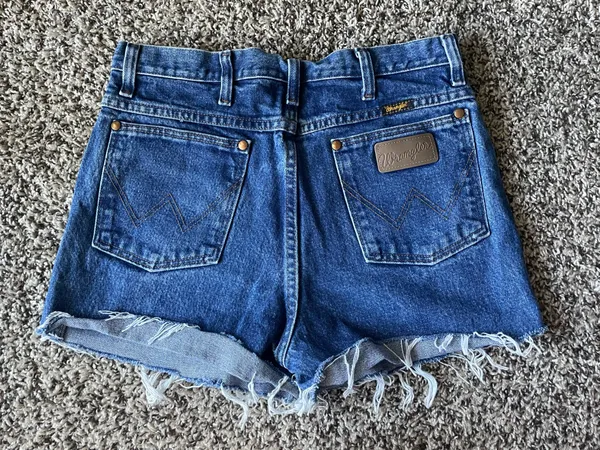 Wrangler Jean Vintage Shorts - Image 2