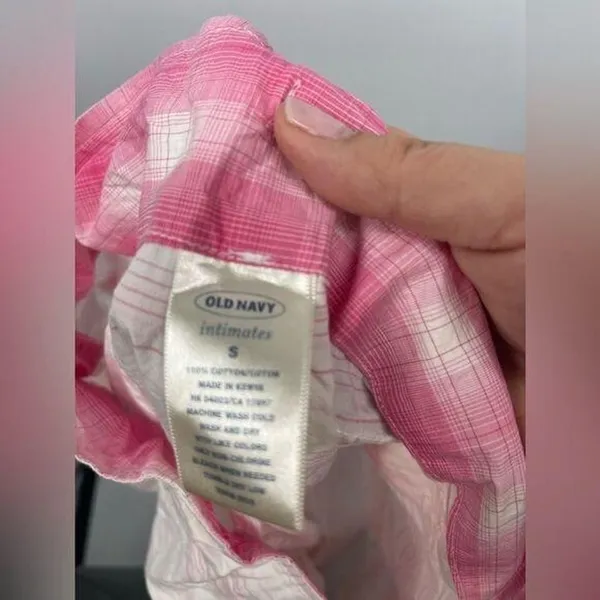 Old Navy, intimate, pink‎ and white size small Capri - Image 4