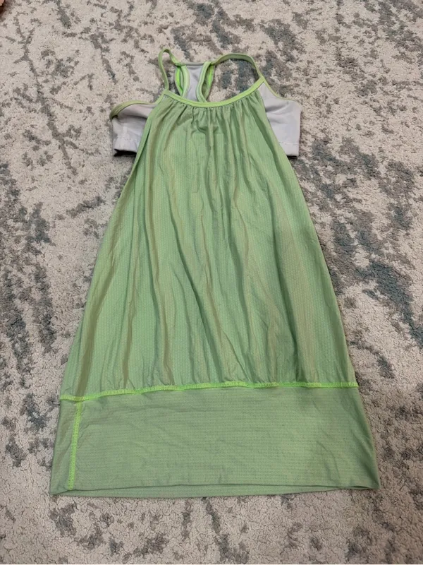 Lululemon No Limits Tank Zippy Green White Size 2 - Image 2