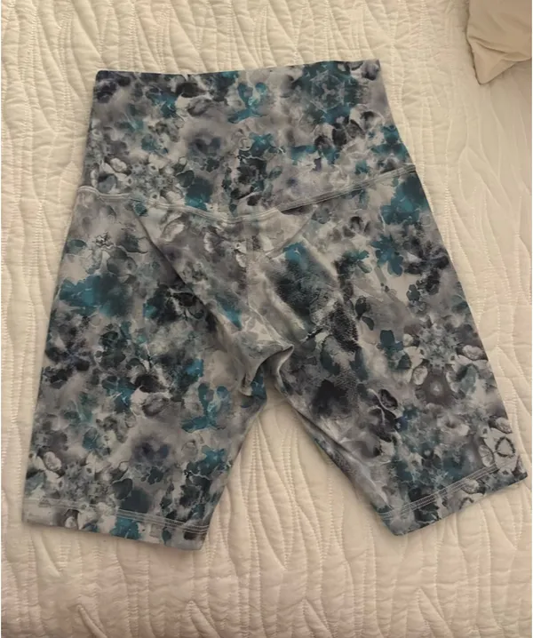 lululemon 7’ biker shorts - Image 3