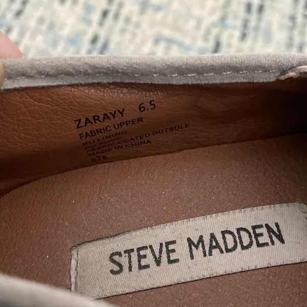 Worn down Steve Madden shoes - Image 4