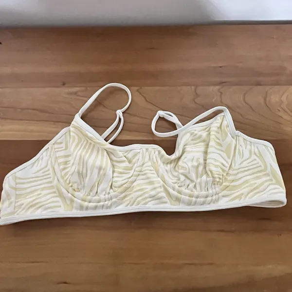 Pacsun Swim Women's Eco Yellow Zebra Juliana Underwire Bikini‎ Top Size Large - Image 2