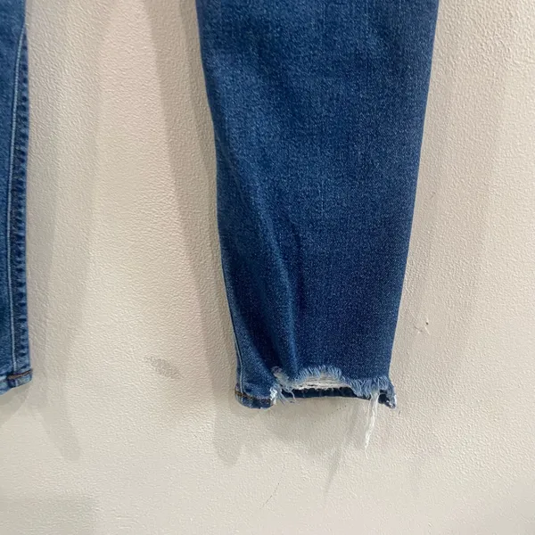 American Eagle‎ Stretch Mom Jean Distressed Knees Size 4 - Image 3