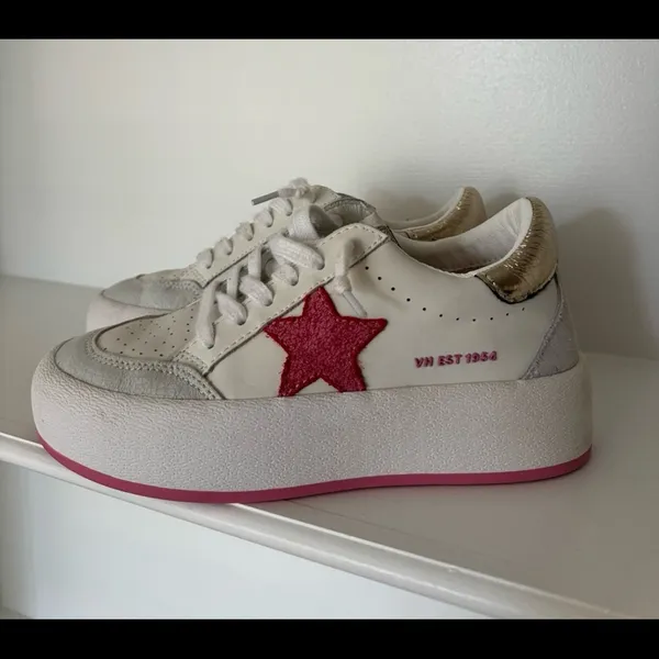 Vintage Havana Pink Star Sneakers - Image 2