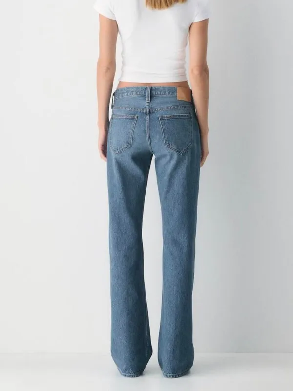 Denim Forum The '00s Lo-Rise Flare Jeans Medium Wash 5 Year Kiss n Tell 25 $138 - Image 3