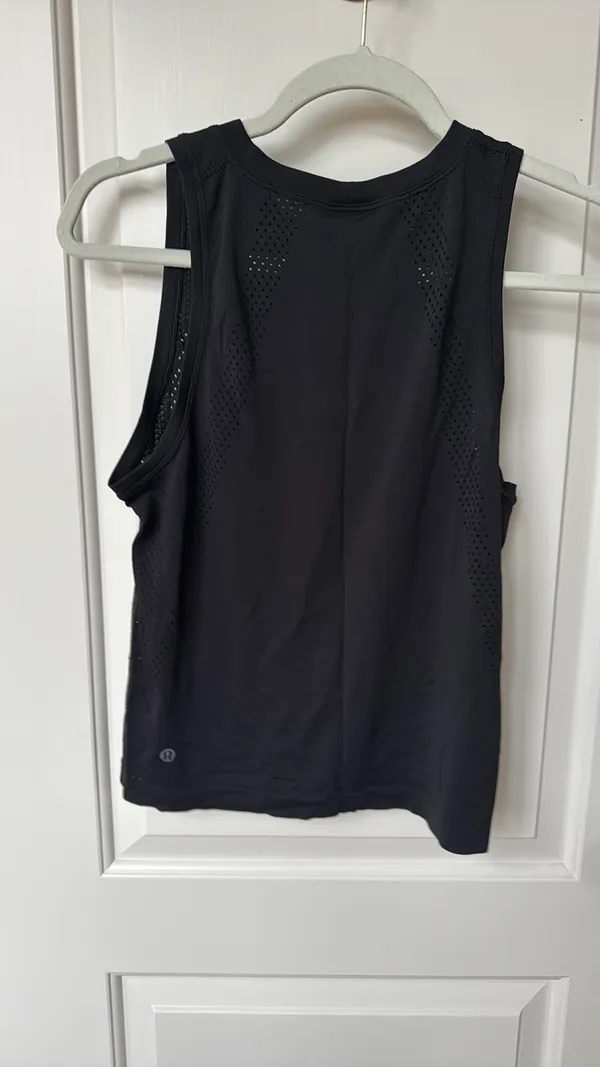 Lululemon Tank Swiftly - Image 2