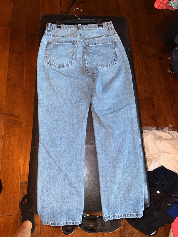 Mom Jeans Cotton On High-Rise Light Wash - Image 2