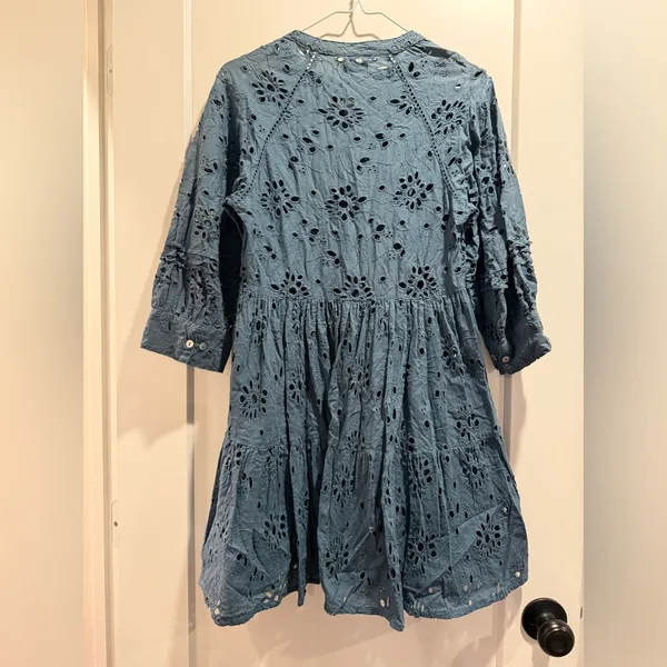 Anthropologie dRA Yara‎ Draped Blue Eyelet Blouse Mini Dress Size Small - Image 3