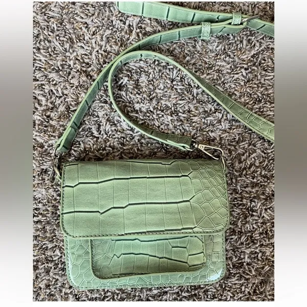 Anthropologie Caymen Petite Crossbody Bag - Image 5