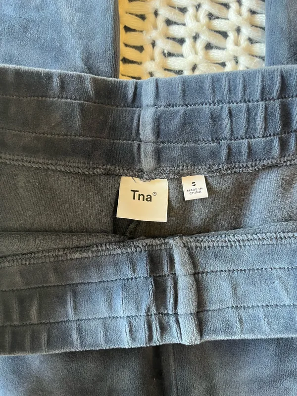 Aritzia TNA Velvet Flare Leggings - Image 2
