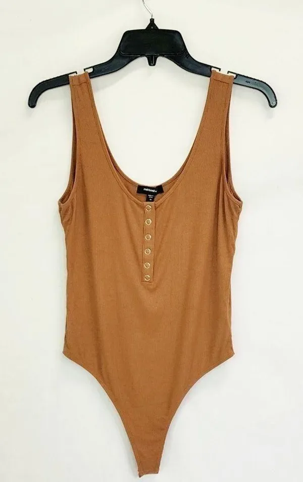Ribbed Camel Scoop Neck Bodysuit - Image 3