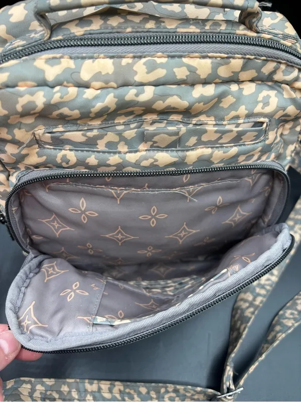 Lug Ranger Bag Crossbody Pearl Leopard Cheetah Pockets Travel Purse Strap - Image 4