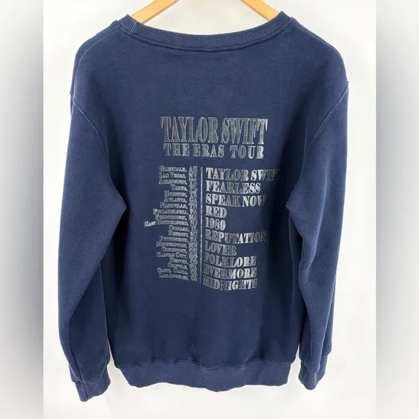 Taylor Swift women’s official the eras tour navy graphic fleece lined Crewneck M - Image 4