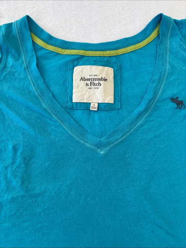 Abercrombie & Fitch size small blue y2k burnout short sleeve V-Neck Tee - Image 4