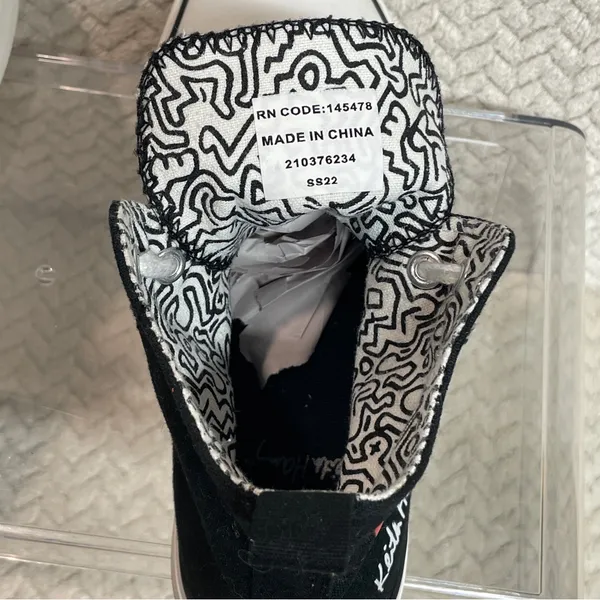 Keith Haring Heart Logo Black High‎ Tops Lace Up Sneakers Womens size 5 - Image 9