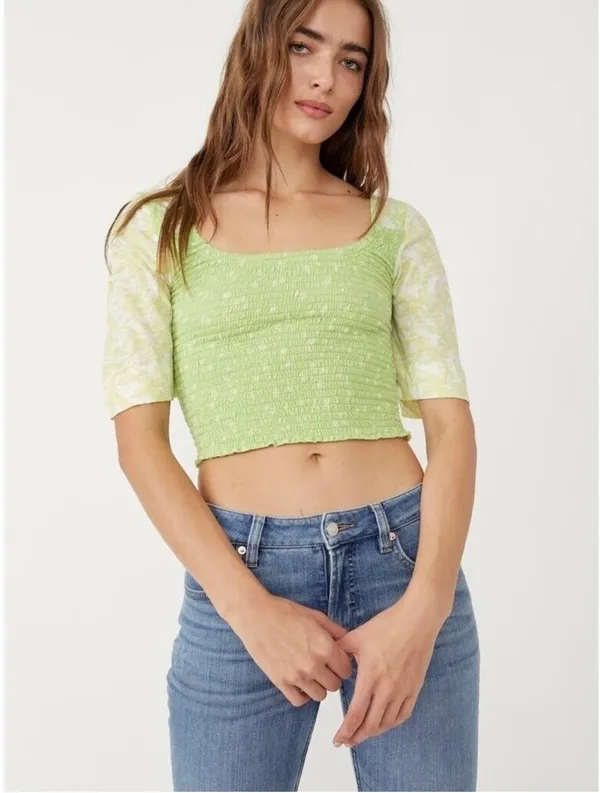 Free People Key Lime Smocked Cropped Blouse NWT✨ - Image 3