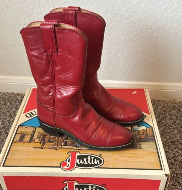 Vintage Charm red leather boots - Image 8