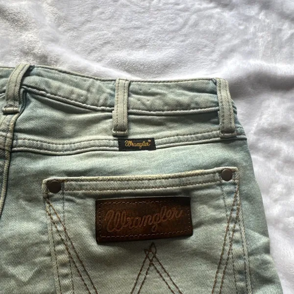 Wrangler High Rise Flare Bell bottom Jeans Size 26" X 32"RN 130273 CA 55394 - Image 6