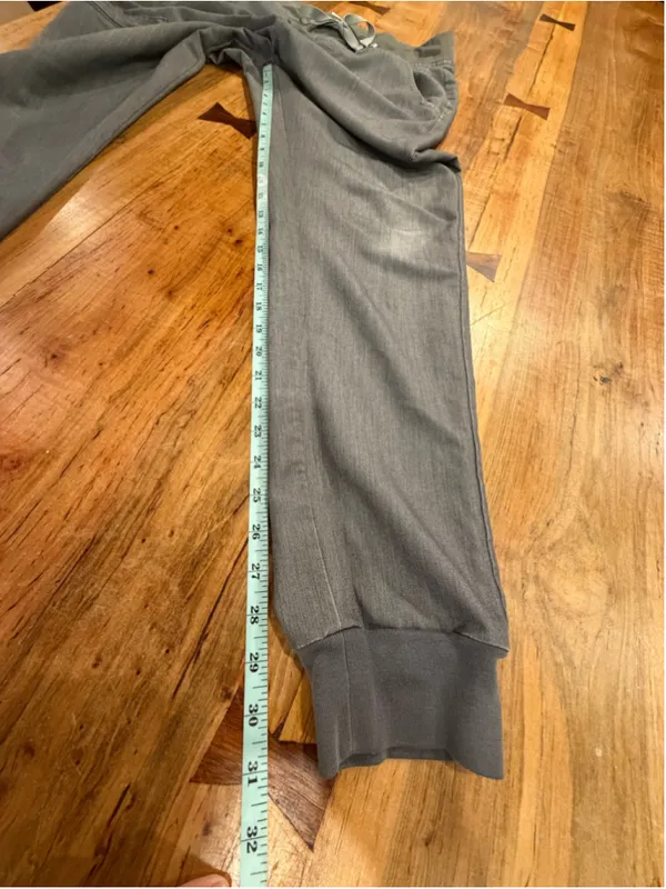 FIGS Technical Collection Zamora Jogger Scrub Pants Womens M Gray Cargo Stretch - Image 12