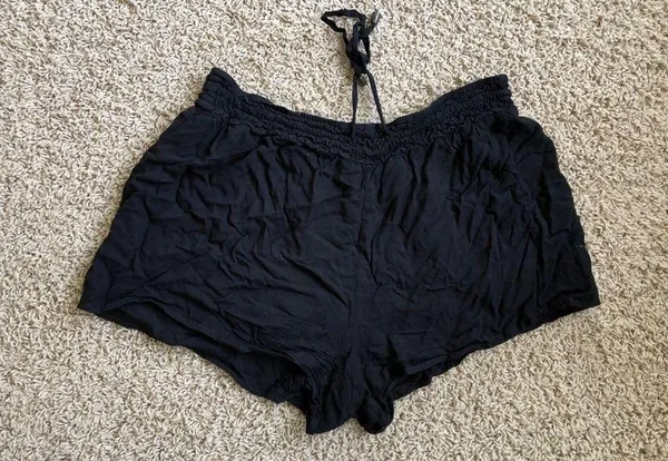 Forever 21 smocked waist tie front shorts Sz L - Image 3