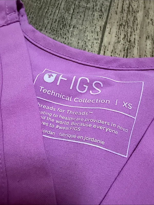 FIGS Pink Cloud 
Two Piece Scrub Set - Image 3