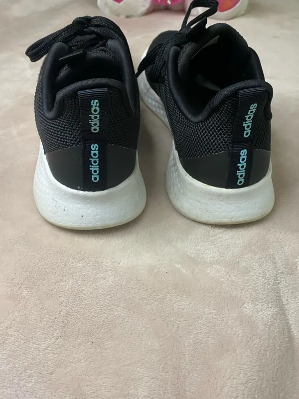 adidas Women’s sneaker Shoes Size 8 - Image 3