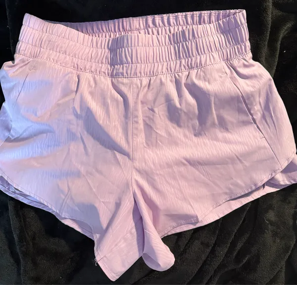 Avia Shorts Size Small (4-6) Iced Lilac Running/Athletic - Image 4