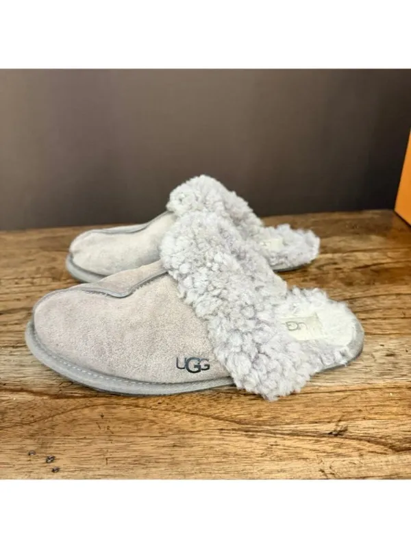 UGG Scuffette Size 6 - Image 3