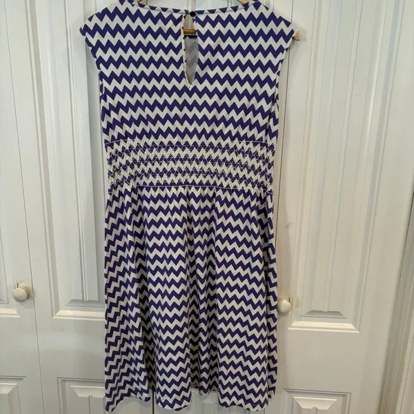 Kate Spade Blue And‎ White Chevron Dress XS - Image 2