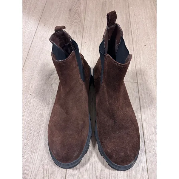Urban Outfitters Women Brown Suede Chunky Lug Sole Chelsea Boots Size 9 US 42 EU - Image 2