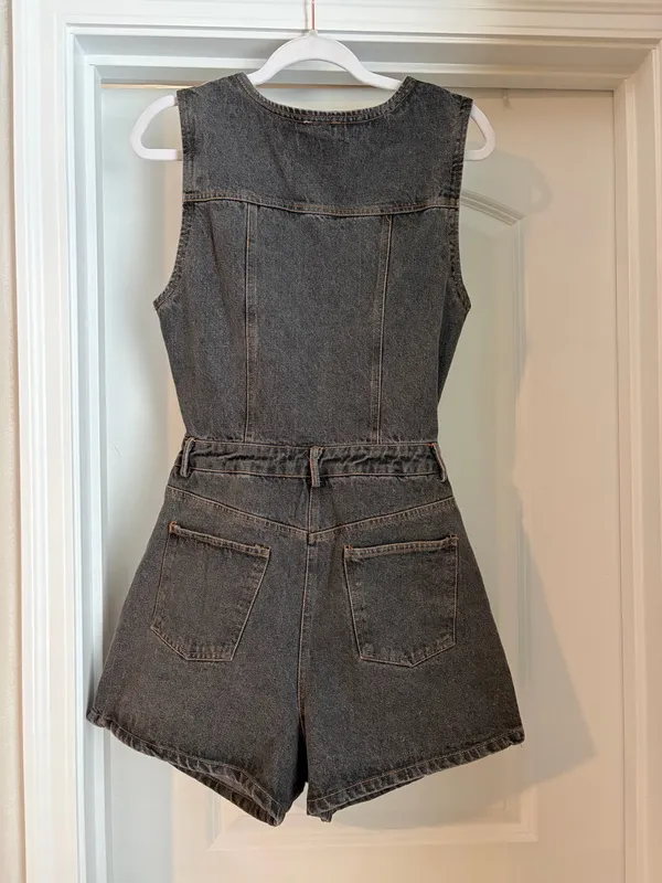 Le Lis V Neck Sleeveless Denim Romper - Image 4