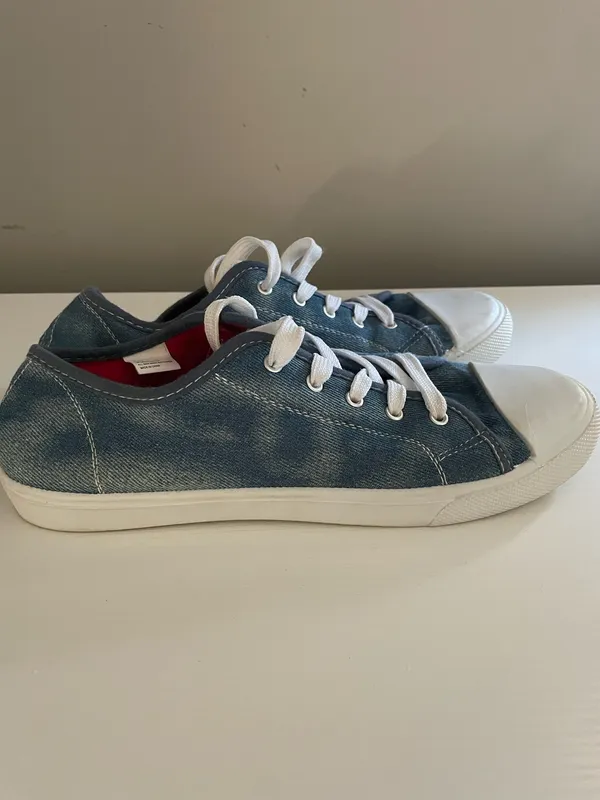 Woman’s blue and white sneakers size 9 - Image 2