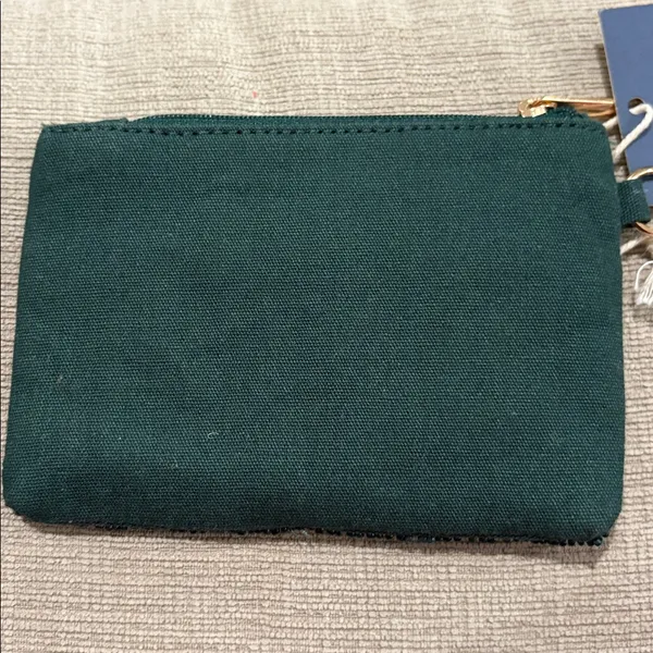 Universal Thread Green and White Beaded Clutch NEW - Image 3