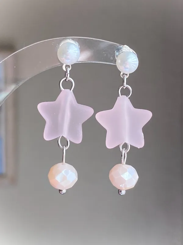 Handmade light pink star & glass beads cute fairy cottage style dangle earrings💐💓 - Image 3