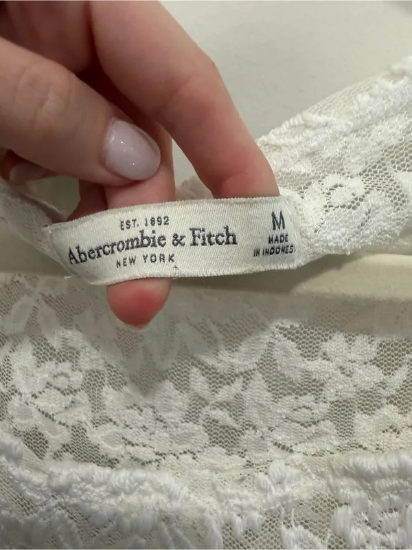 Abercrombie & Fitch White Floral Lace Long Sleeve Top‎ Size Medium - Image 2