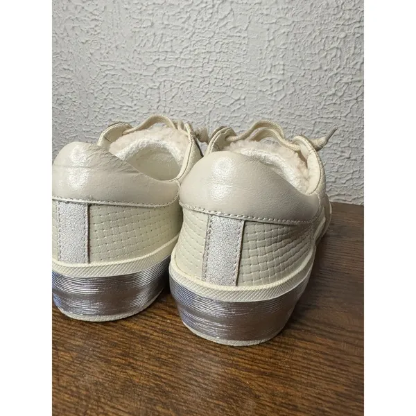 Dolce Vita Zina sneakers Women size 9 - Image 3