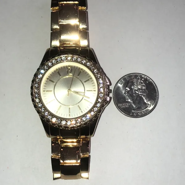 Elegant Gold Tone Rhinestone Women's Watch - Image 3