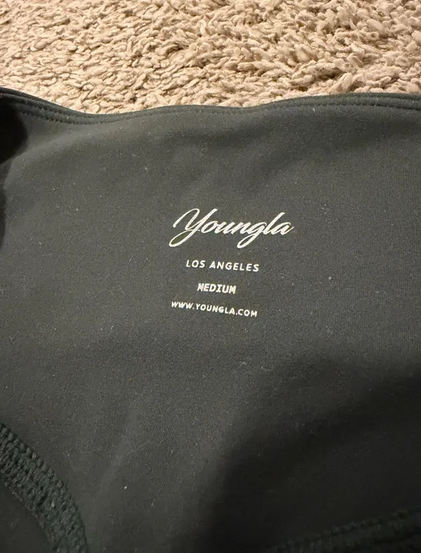 YoungLA Women’s Leggings Legacy Emerald Green Size Medium EUC SOLD OUT - Image 4