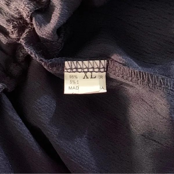 Unbranded navy blue women’s short size XL measurements in description & picture - Image 4