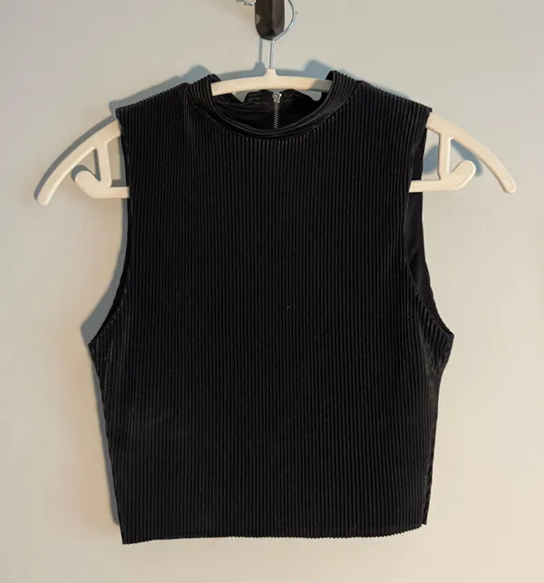 The Clothing Exchange Top And Shorts Set - Image 2