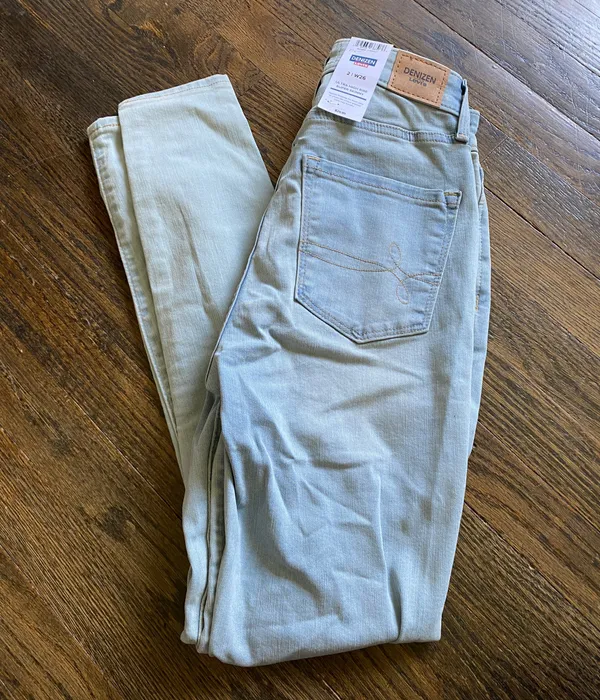 Levi’s Skinny Jeans - Image 2