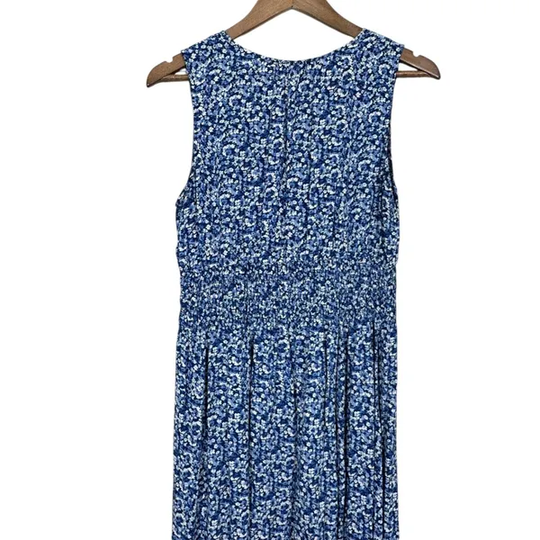 Rails V Neck Blue Ditsy Floral Smocked Midi Dress Delicate Feminine Lightweight - Image 9