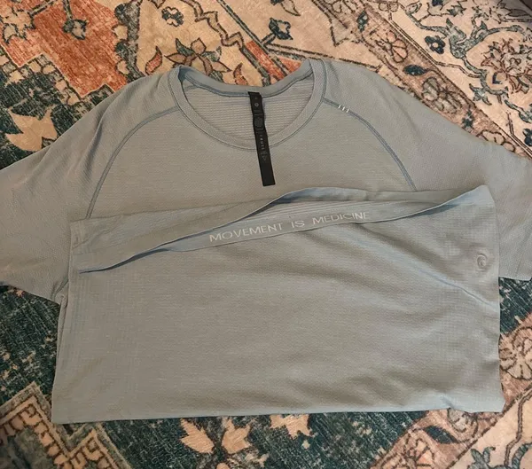 Men’s Lululemon Shirt - Image 3