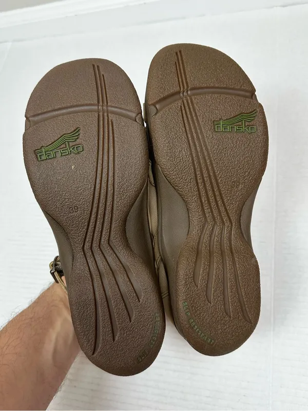 Dansko Womens Kiera Cream Nubuck Shoes Eu 39 - Us 8.5/9.0 - Image 10