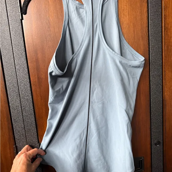 Lululemon Simply Bare tank top! Beautiful blue/Gray. Size 8! Slim fit. - Image 3