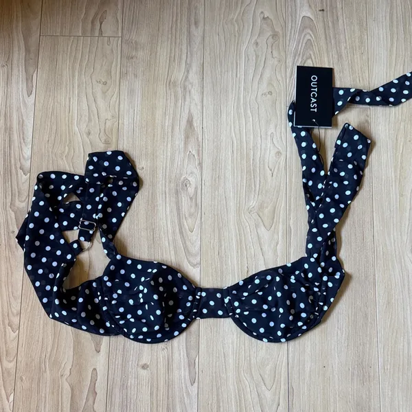 NWT Outcast BEATRICE TOP Black Size M - Image 2