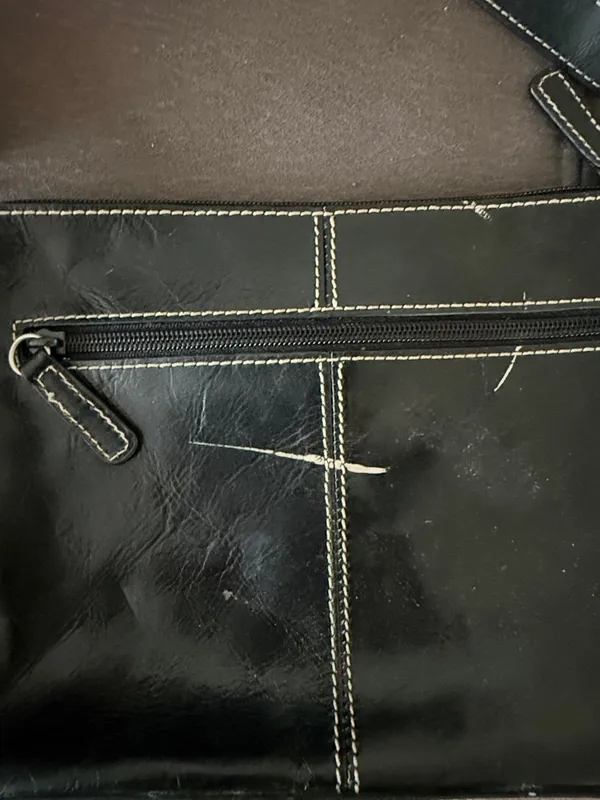 Kenneth Cole Reaction Black Faux Leather Shoulder Bag with Contrast Stitching - Image 7